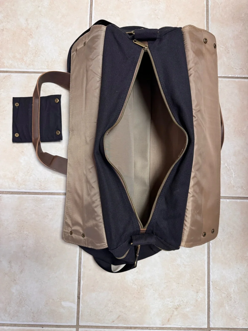 Finley Mill Collection Skyward Insurance Brown Leather Weekender Bag